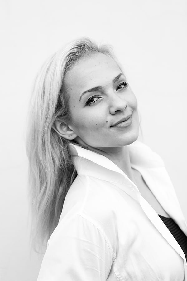 Miss_Americana_Fashion-14